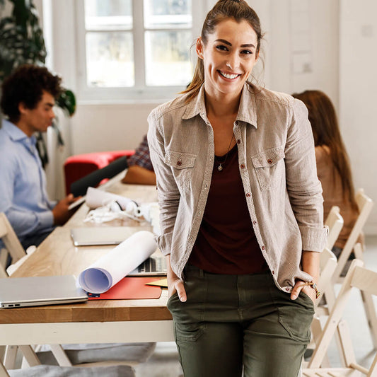 Which 5 Hair Clips Perfectly Complete Your 2024 Casual Business Looks?