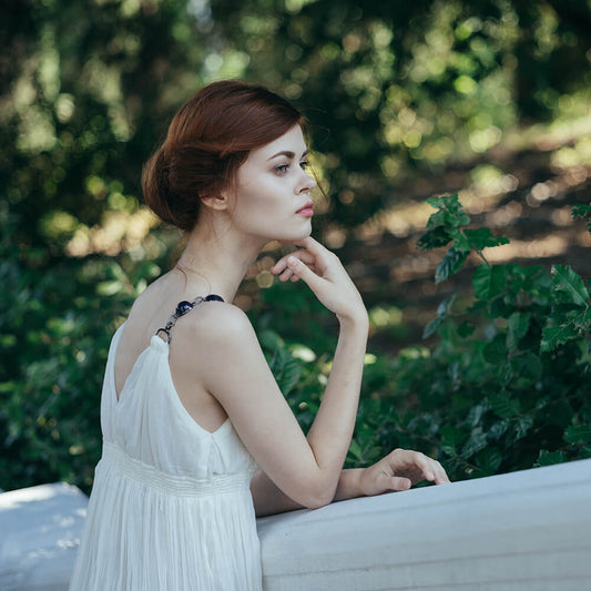 Which 5 Hair Clips are Essential for Classic Feminine Styles in 2024?