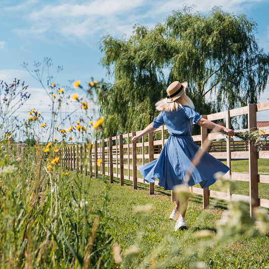 Discover 5 Cottagecore Styles Enhanced by Hair Clips in 2024!